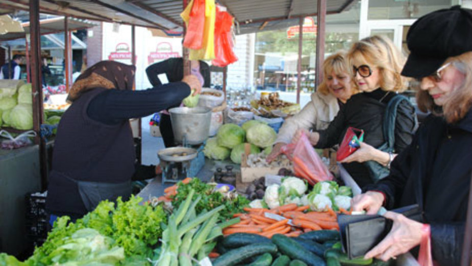 U Vranju skuplja domaća paprika i karfiol, od uvoznog limuna i banana 1