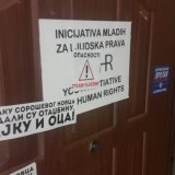Poruka mržnje na vratima Inicijative mladih 2