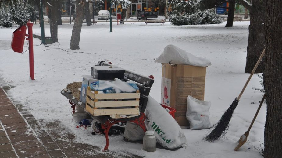 Spava u parku, na snegu i na temperaturu od -20 stepeni 2