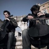 Hrvatski čelisti 2Cellos odbili Trampa 6