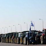 Grčki poljoprivrednici blokirali puteve 3