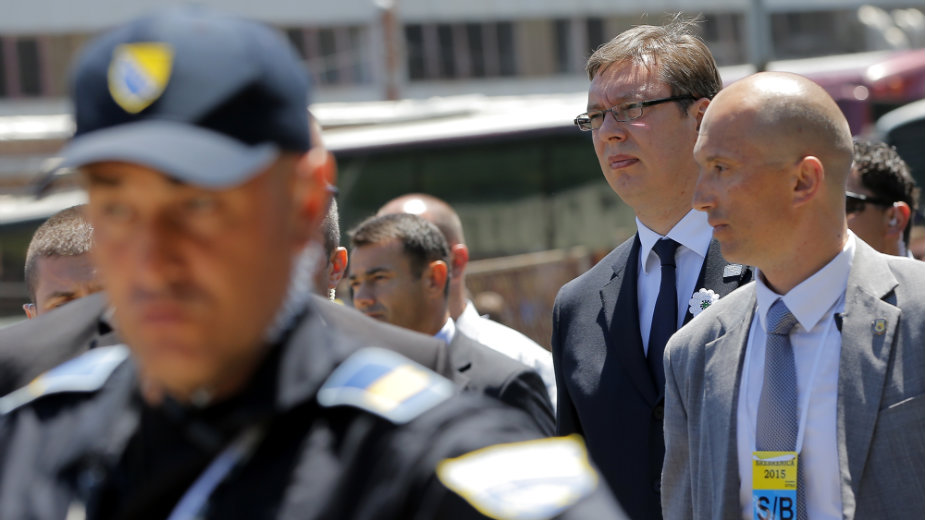 "Besmislene tvrdnje o policajcima u Potočarima" 1