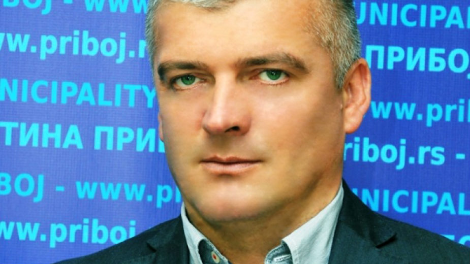 Ostavka Rvovića nije dovoljna 1