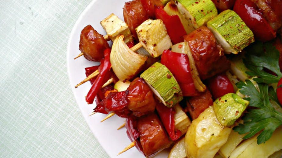 Recept nedelje: Ražnjići iz rerne 2