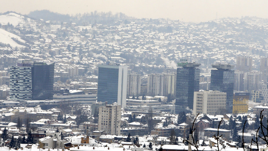 Sarajevo: Građani traže maske zbog velikog zagađenja vazduha 1