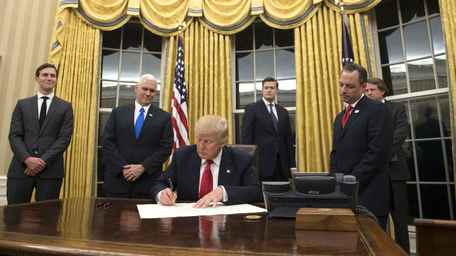 Prvi potezi Donalda Trampa 1