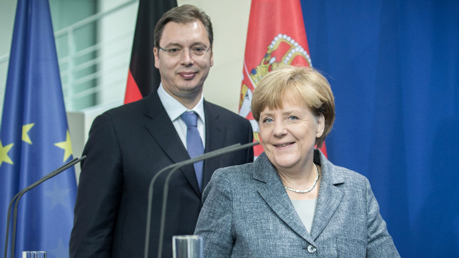 Vučić se uzda u Merkelovu 1