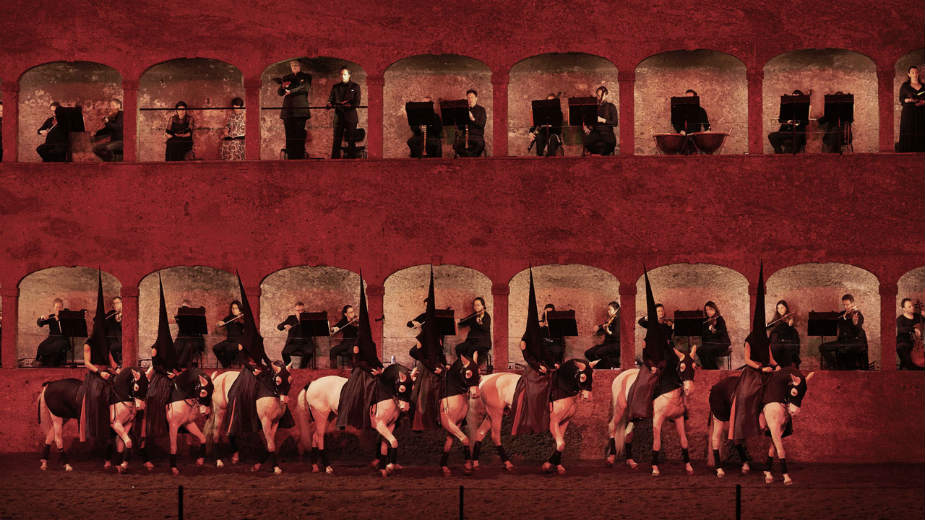 "Rekvijem" kao "ples" ljudi i konja 1