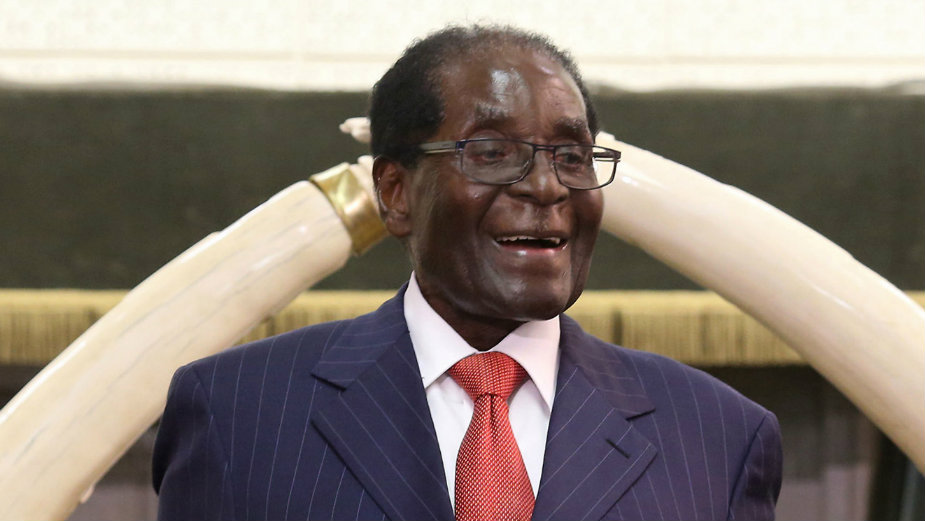 Robert Mugabe: Na vlasti do stote 1