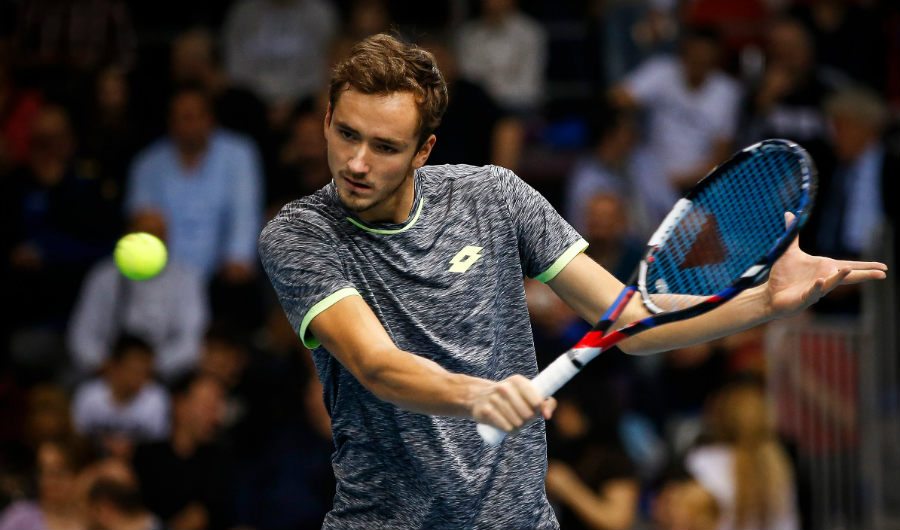 Medvedev predao Đokoviću, Srbija 2-0 2