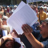 U prvim redovima zastave „Ne davimo Beograd“ 7