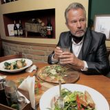 Džon Sevidž: Plašim se šta Tramp može da uradi 12