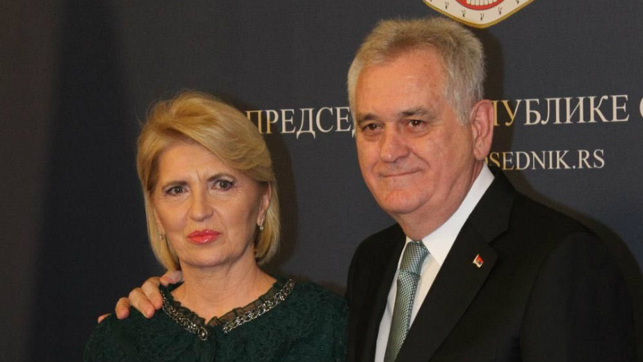 Oprečno o tome da li Nikolić odlazi u političku penziju 1