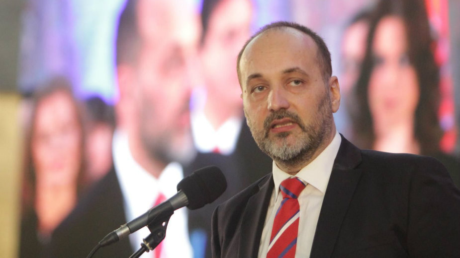 Do sledeće nedelje spotovi, poruke i slogani 1