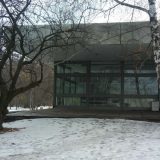 Spremačicama i čuvarima prepolovio plate, sebi ne 10