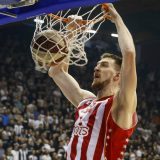 Sad sluša i poluhorog 14