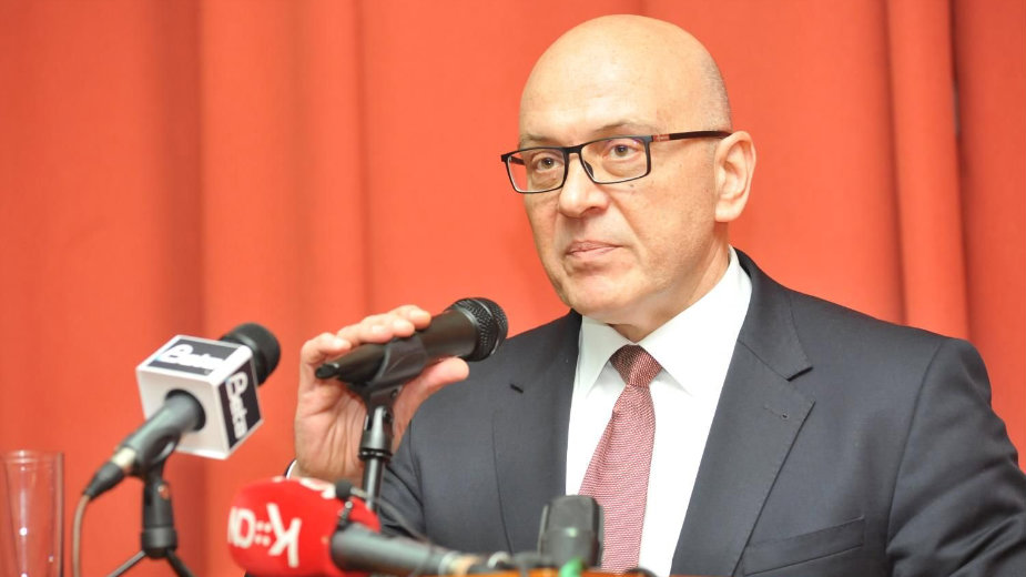 Nema cenzure, vlada živahna politička atmosfera 1