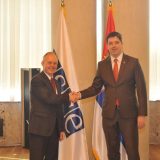 Đurić: Dijalog jedini način 12