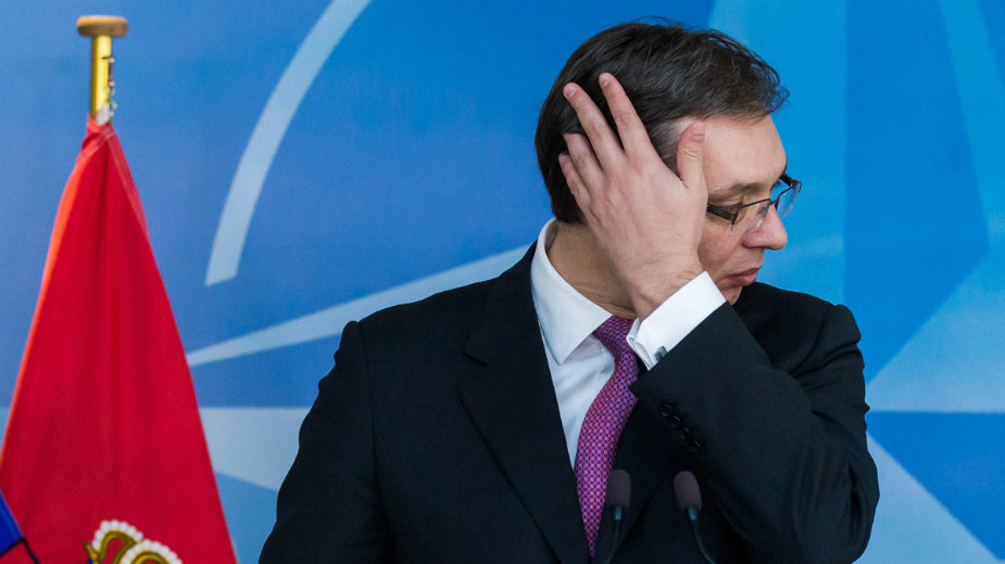 Strani mediji: Srpski car Vučić hoće novo odelo 1