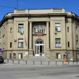 Zaposleni protestuju na stepeništu 10