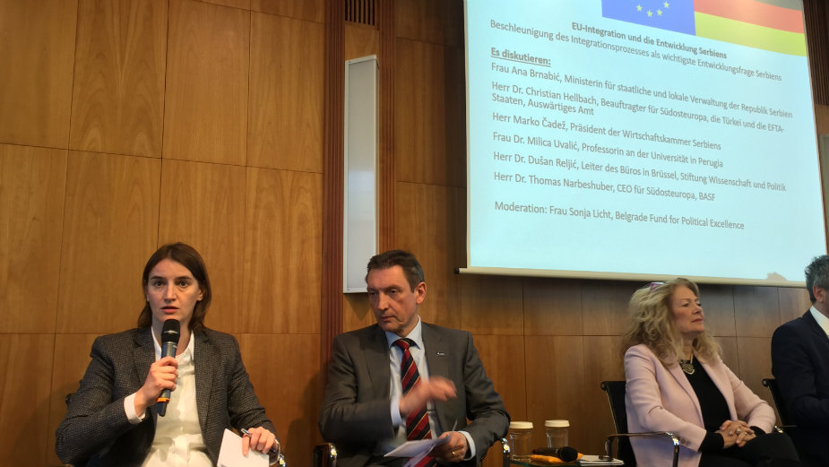 Brnabić: EU ne posmatramo kao ćup sa novcem 1