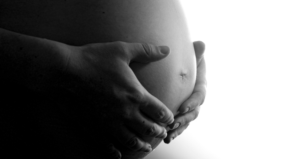 Raste broj maloletničkih trudnoća 1