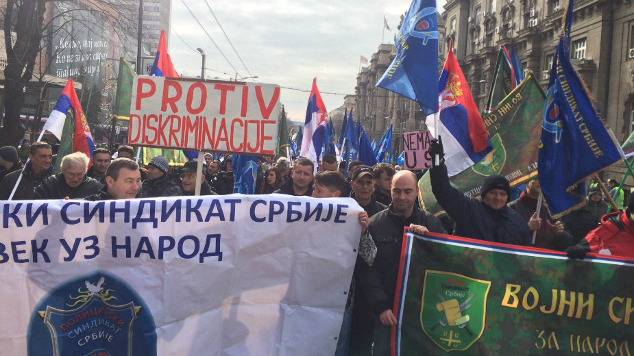 Antić: Ne damo da se gazi vojska 1