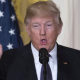 Tramp kao Milošević i Karadžić 12