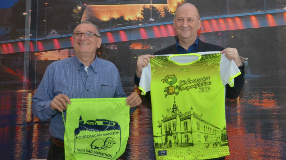 Start polumaratona na Trgu slobode 1 Start polumaratona na Trgu slobode 1