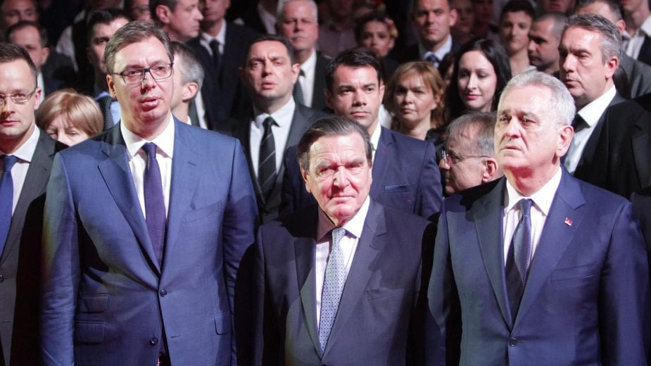 Vučić pozvao Šredera na skup na godišnjicu bombardovanja 1