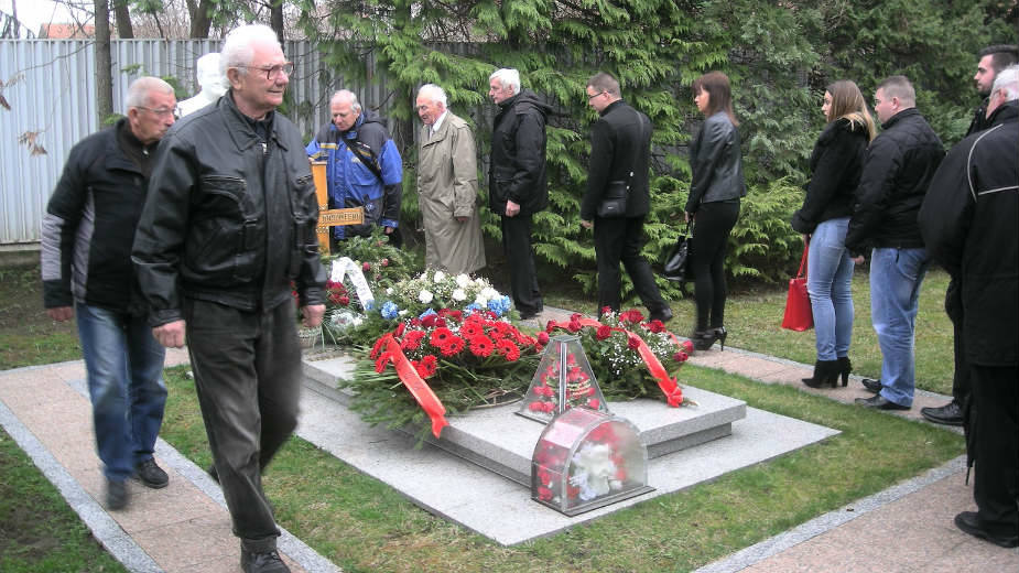 I ove godine bez Dačića na Miloševićevom grobu 2