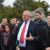 Šešelj: Život u Srbiji postao nepodnošljiv 9