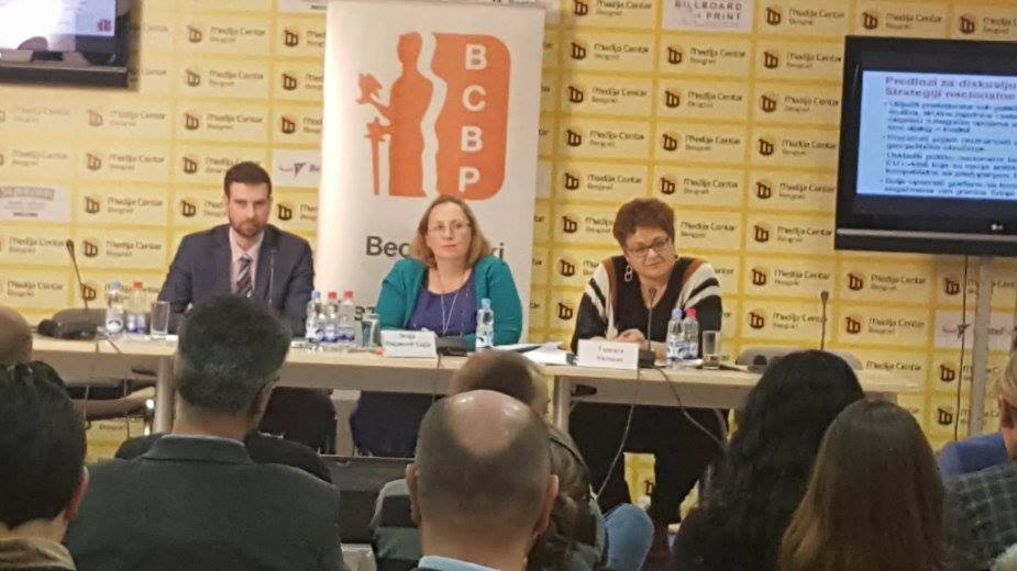 Svaki drugi misli da SAD loše utiču na Srbiju 1