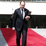 Bolje bi bilo da se sreće i sa Nikolićem 6