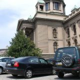 Agencija: Ministri mogu službenim kolima u kampanju 3