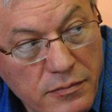 Vučić privilegovan - REM ćuti 8