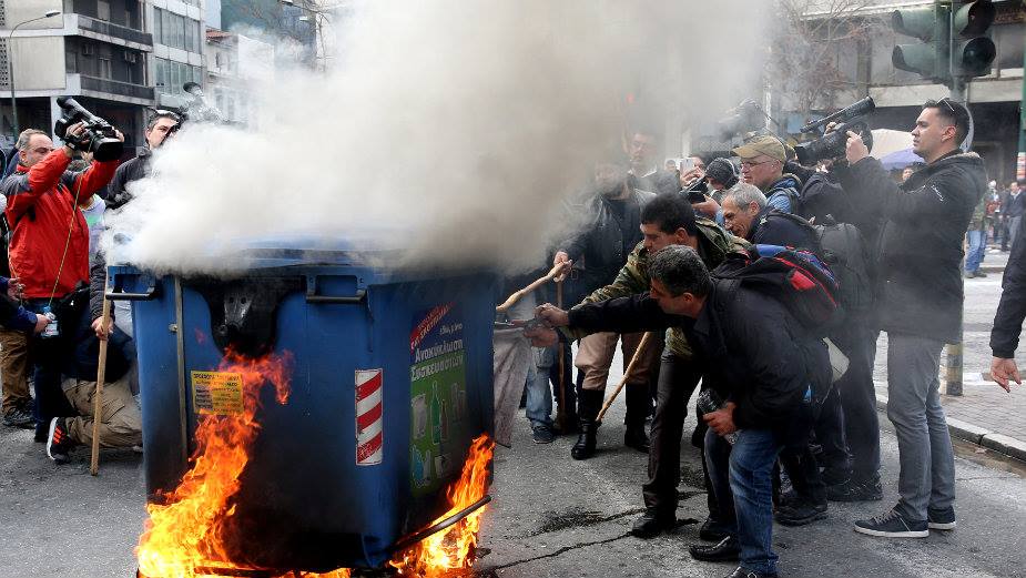 Sukob farmera i policije u Atini 1