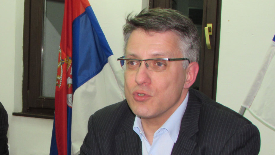 Aleksandar Popović: Licemerna je vlast koja Srbe predaje Tačiju 1