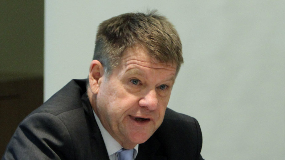 Dva koraka napred, jedan nazad 1