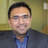 Srbi pet sati dnevno na mobilnim telefonima 12