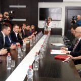 Mediji prepušteni tržištu 13