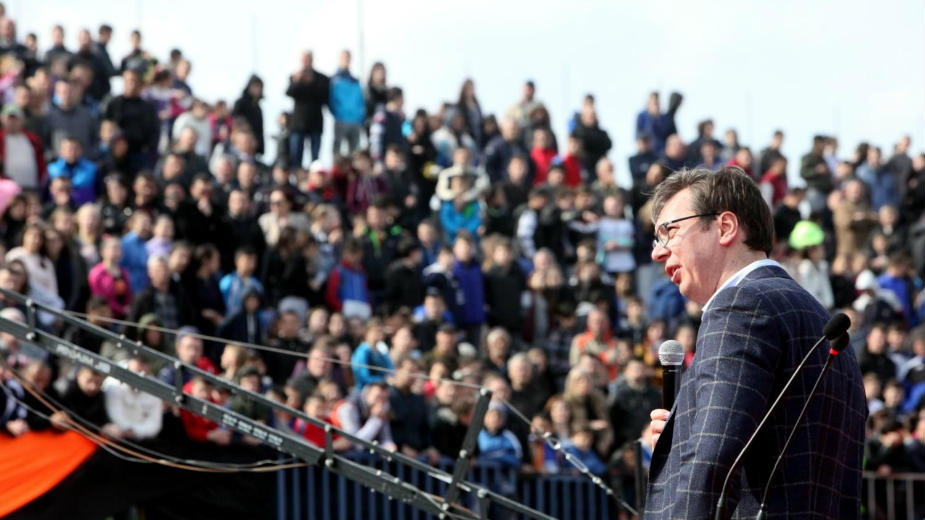 Vučić otvorio stadion u Novom Pazaru, najavljuje autoputeve 1