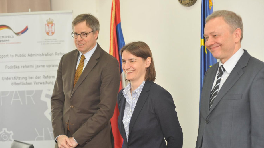 Brnabić: Uprava na usluzi građanima 1