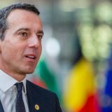 Austrija: Pauk odneo auto kojim se dovezao kancelar 9