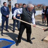 Kamen temeljac za stanove za izbeglice 12