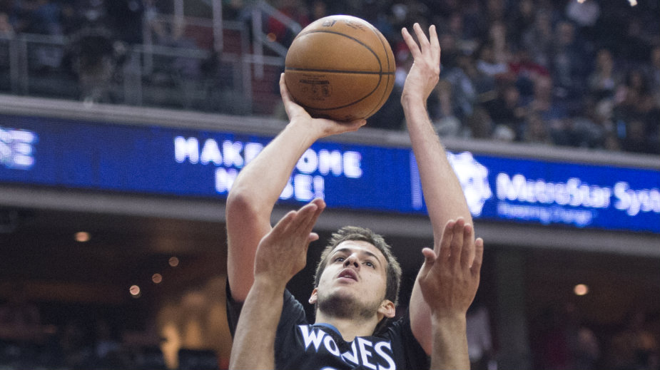 Bjelica sa parketa na štakama 1