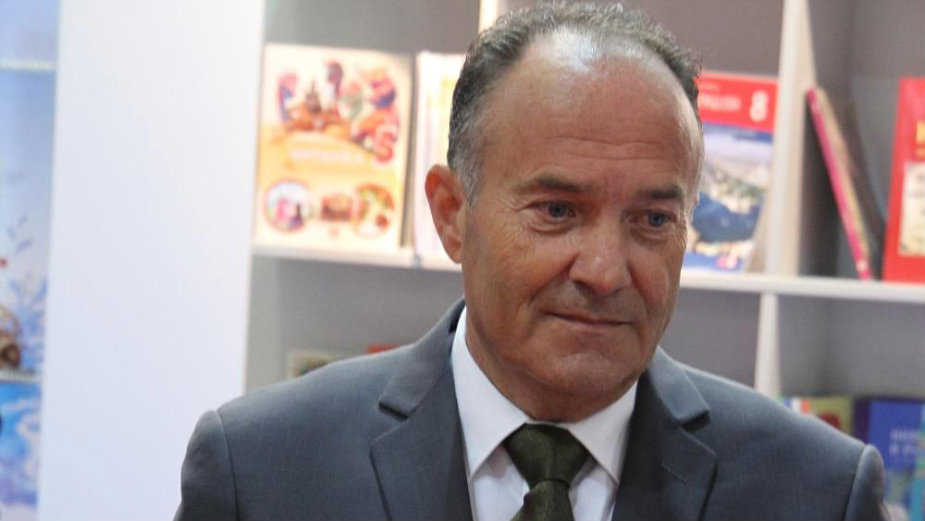 Roditelji traže ostavku Šarčevića 1