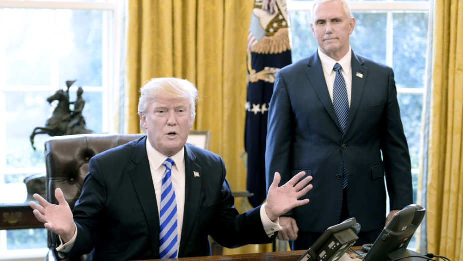 Tramp ne može da sruši Obamaker 1