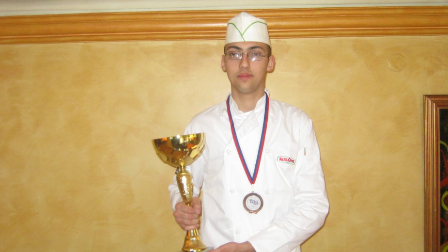 Tri pojedinačne i jedna ekipna nagrada smederevskim đacima 1 Tri pojedinačne i jedna ekipna nagrada smederevskim đacima 1