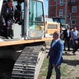 Vesić: Narednih meseci rušenje velikih nelegalnih objekata 12